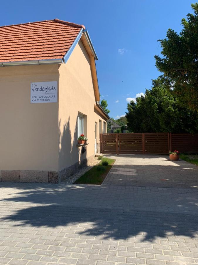 Ica Vendégház Sutto Exterior foto